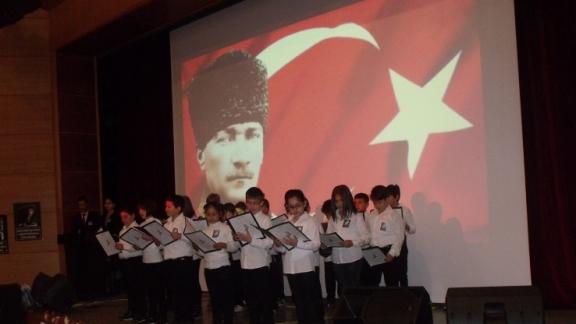 Kültür Sarayında  10 Kasım Atatürk´ü Anma Programı Yapıldı.